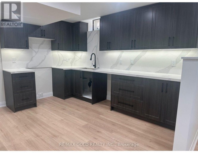 LOWER LEVEL - 18 HULLEN CRESCENT, Toronto (West Humber-Clairville), Ontario, M9W7C1