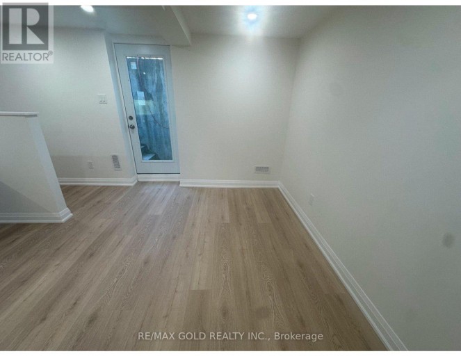 LOWER LEVEL - 18 HULLEN CRESCENT, Toronto (West Humber-Clairville), Ontario, M9W7C1