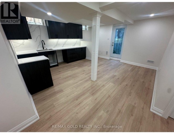LOWER LEVEL - 18 HULLEN CRESCENT, Toronto (West Humber-Clairville), Ontario, M9W7C1