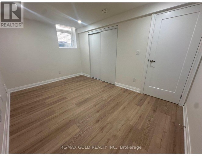 LOWER LEVEL - 18 HULLEN CRESCENT, Toronto (West Humber-Clairville), Ontario, M9W7C1
