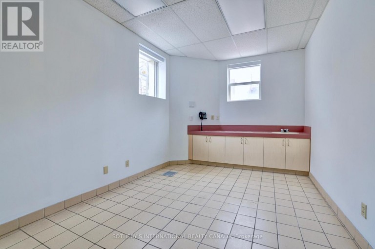 101 - 1655 DUFFERIN STREET, Toronto (Corso Italia-Davenport), Ontario, M6E1B2
