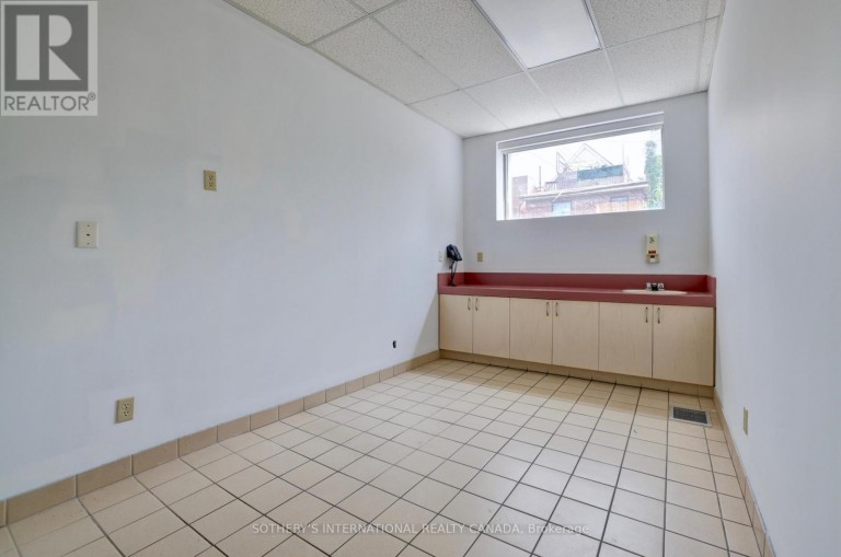 101 - 1655 DUFFERIN STREET, Toronto (Corso Italia-Davenport), Ontario, M6E1B2