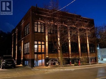 LOFT - 468 CUMBERLAND AVENUE Hamilton (Blakeley) Ontario photo 2