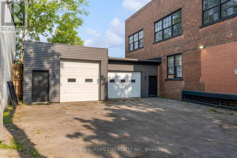 1 - 468 CUMBERLAND AVENUE, Hamilton (Blakeley), Ontario, L8M3M5