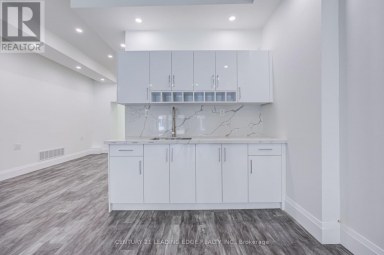 MAIN/BASEMENT - 1375 BATHURST STREET Toronto (Casa Loma) Ontario photo 7