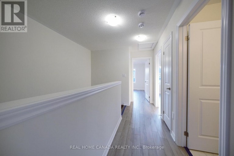 24 DURHAM AVENUE, Barrie, Ontario, L9S2Z8