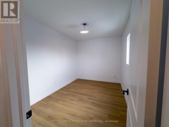 LANEWAY - 62 HARTLEY AVENUE Toronto (Briar Hill-Belgravia) Ontario photo 7