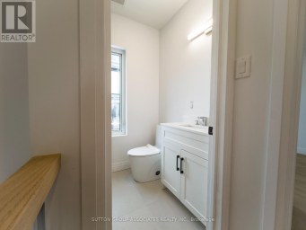 LANEWAY - 62 HARTLEY AVENUE Toronto (Briar Hill-Belgravia) Ontario photo 9