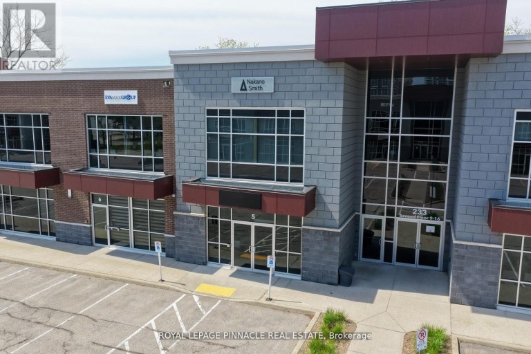 5-C - 233 SPEERS ROAD, Oakville (QE Queen Elizabeth), Ontario, L6K0J5