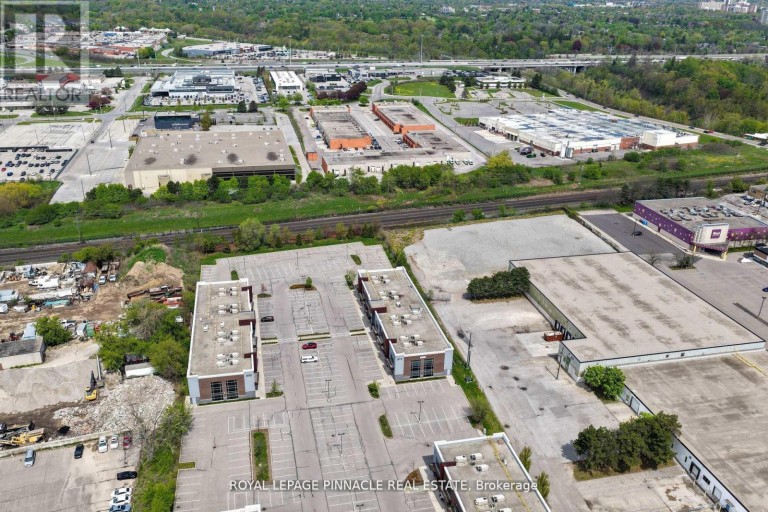 5-C - 233 SPEERS ROAD, Oakville (QE Queen Elizabeth), Ontario, L6K0J5