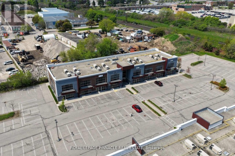5-C - 233 SPEERS ROAD, Oakville (QE Queen Elizabeth), Ontario, L6K0J5