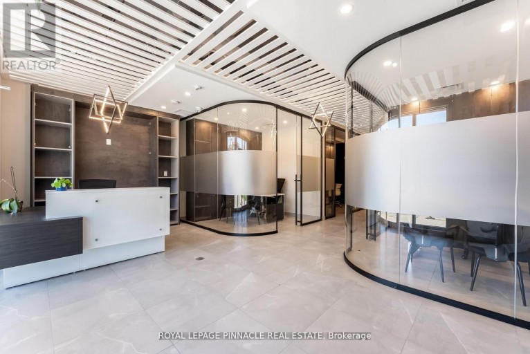 5-C - 233 SPEERS ROAD, Oakville (QE Queen Elizabeth), Ontario, L6K0J5