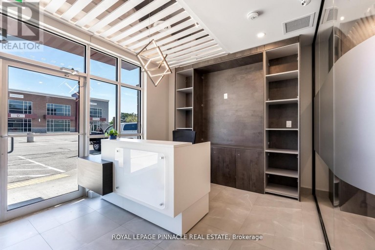 5-C - 233 SPEERS ROAD, Oakville (QE Queen Elizabeth), Ontario, L6K0J5