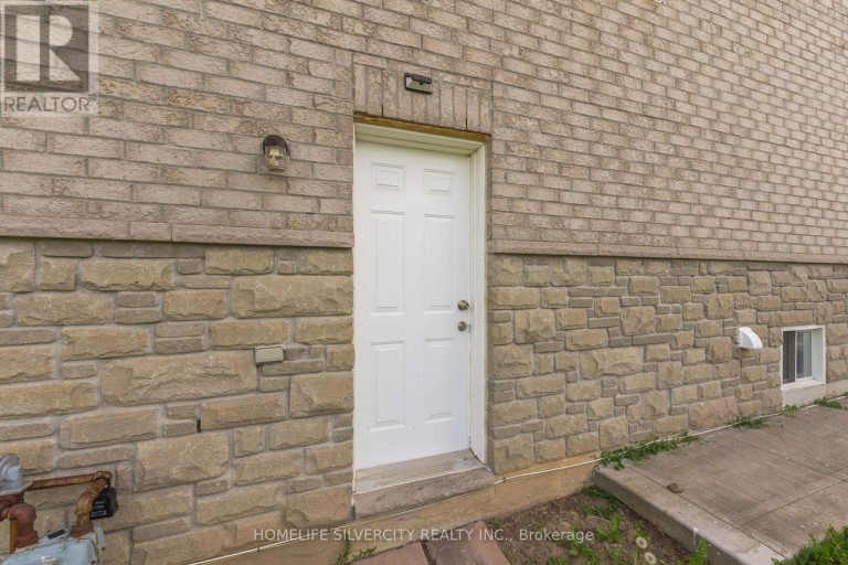 6 ARIA LANE, Brampton (Bramalea North Industrial), Ontario, L6S6J5