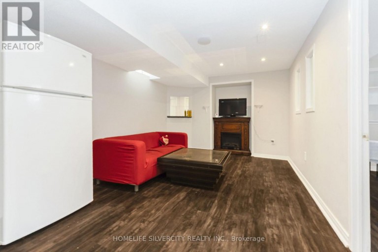 6 ARIA LANE, Brampton (Bramalea North Industrial), Ontario, L6S6J5