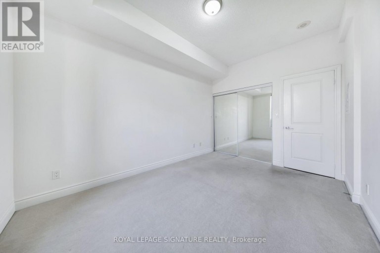 307 - 25 EARLINGTON AVENUE, Toronto (Kingsway South), Ontario, M8X3A3