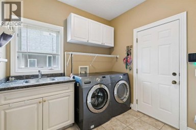 85 Mt Douglas Circle SE Calgary Alberta photo 15