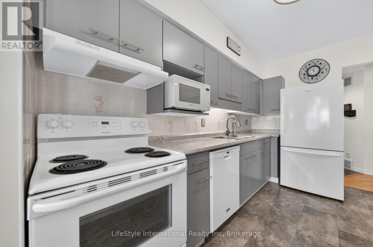 210 - 208 SILVERCREEK PARKWAY N, Guelph (Junction/Onward Willow), Ontario, N1H8H2