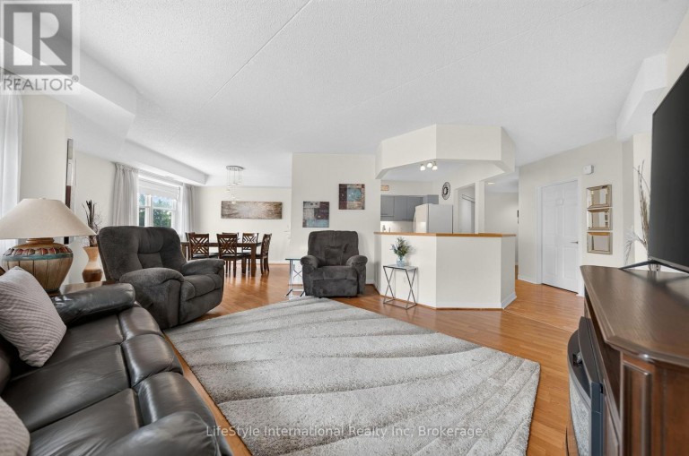 210 - 208 SILVERCREEK PARKWAY N, Guelph (Junction/Onward Willow), Ontario, N1H8H2