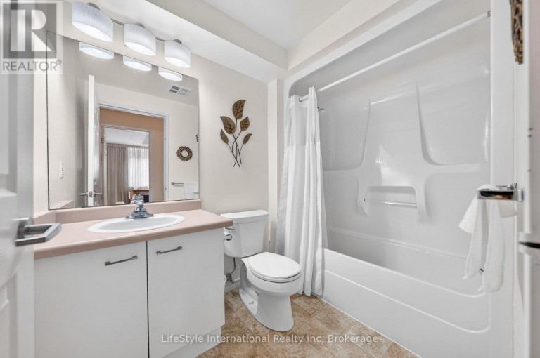 210 - 208 SILVERCREEK PARKWAY N, Guelph (Junction/Onward Willow), Ontario, N1H8H2