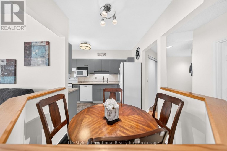 210 - 208 SILVERCREEK PARKWAY N, Guelph (Junction/Onward Willow), Ontario, N1H8H2