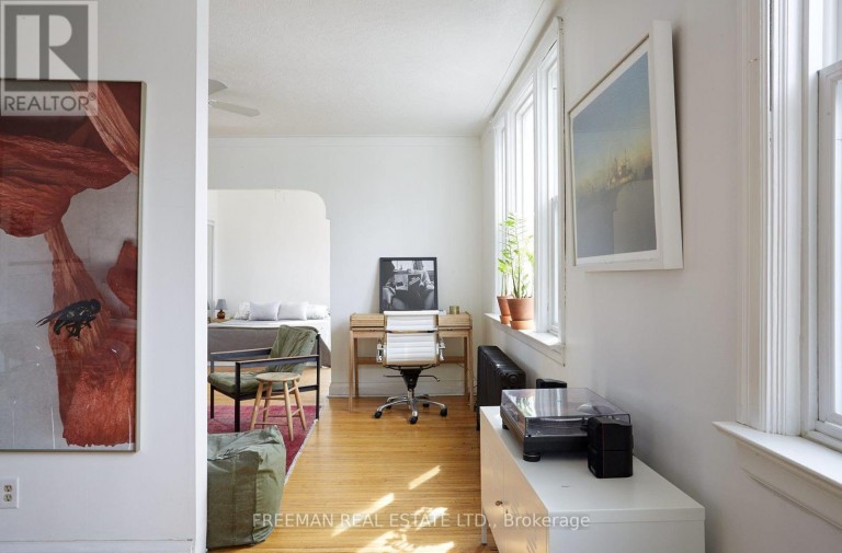 2 - 62 AUSTIN TERRACE, Toronto (Casa Loma), Ontario, M5R1Y6