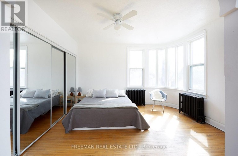 2 - 62 AUSTIN TERRACE, Toronto (Casa Loma), Ontario, M5R1Y6