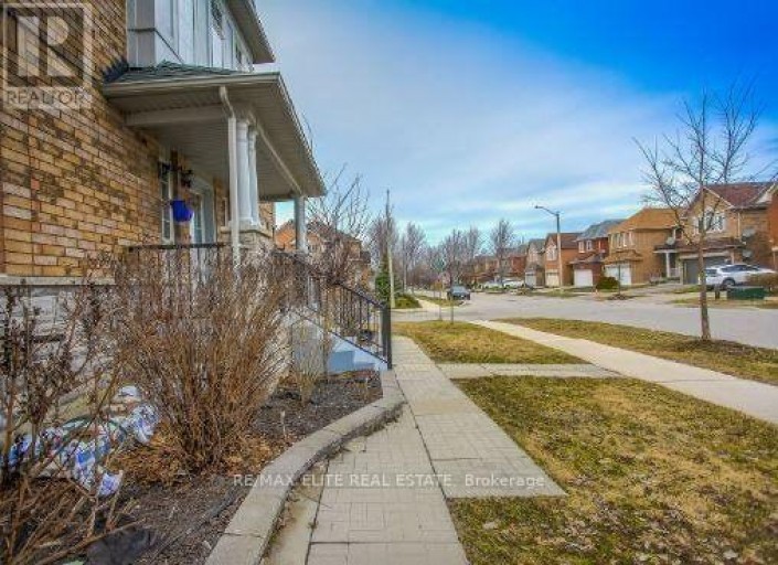 BSMT - 155 RIDEAU DRIVE, Richmond Hill (Langstaff), Ontario, L4B4J1