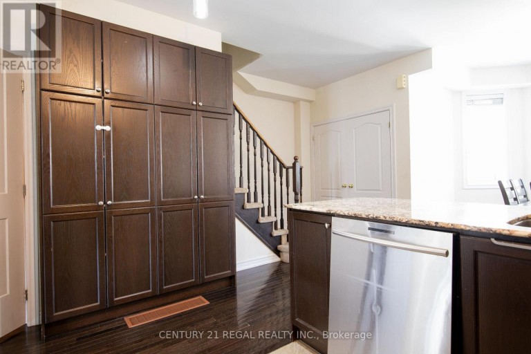 UPPER - 43 TOLLGATE STREET, Brampton (Heart Lake East), Ontario, L6Z0B4
