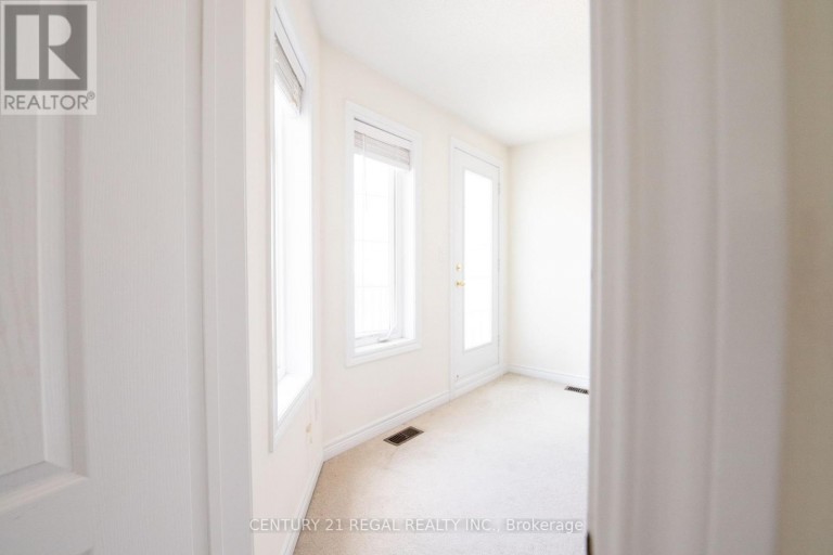 UPPER - 43 TOLLGATE STREET, Brampton (Heart Lake East), Ontario, L6Z0B4