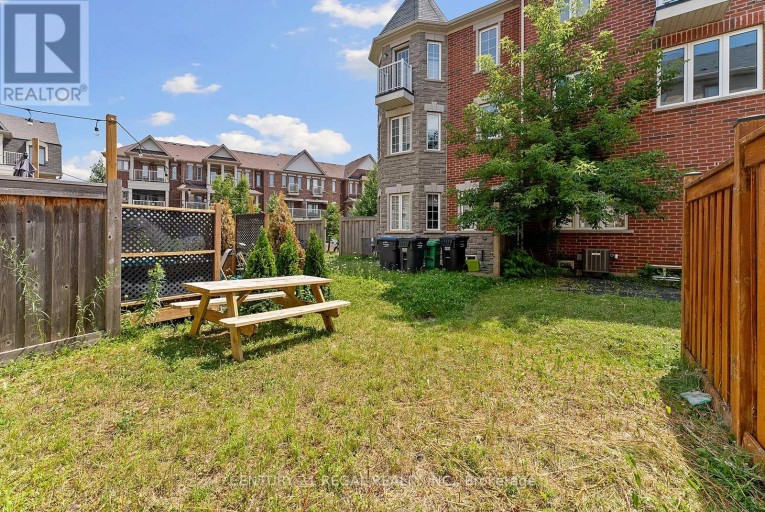 UPPER - 43 TOLLGATE STREET, Brampton (Heart Lake East), Ontario, L6Z0B4