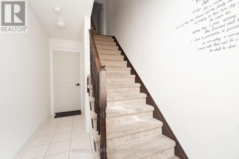 UPPER - 43 TOLLGATE STREET, Brampton (Heart Lake East), Ontario, L6Z0B4