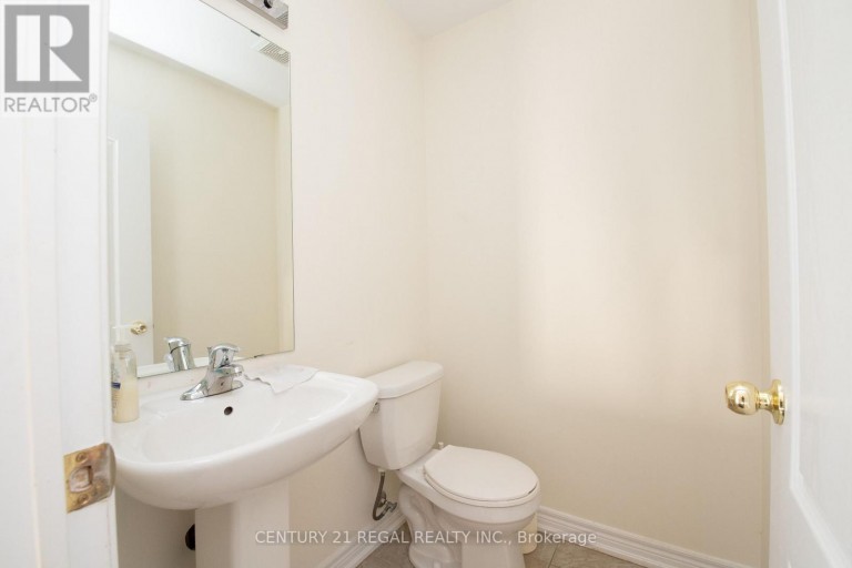 UPPER - 43 TOLLGATE STREET, Brampton (Heart Lake East), Ontario, L6Z0B4