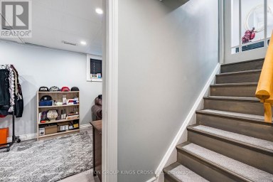 2 MAITLAND AVENUE Hamilton (Greeningdon) Ontario photo 18