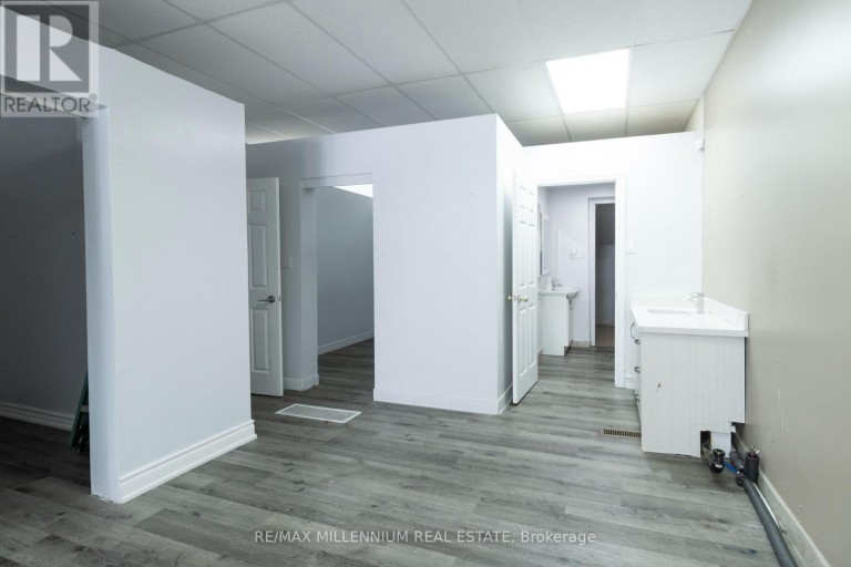 1 - 1853 LAWRENCE AVENUE, Toronto (Wexford-Maryvale), Ontario, M1R2Y3