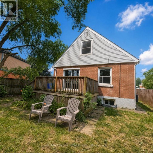MAIN & 2ND - 53 SHADYSIDE AVENUE, Hamilton (Burkholme), Ontario, L8V3E2