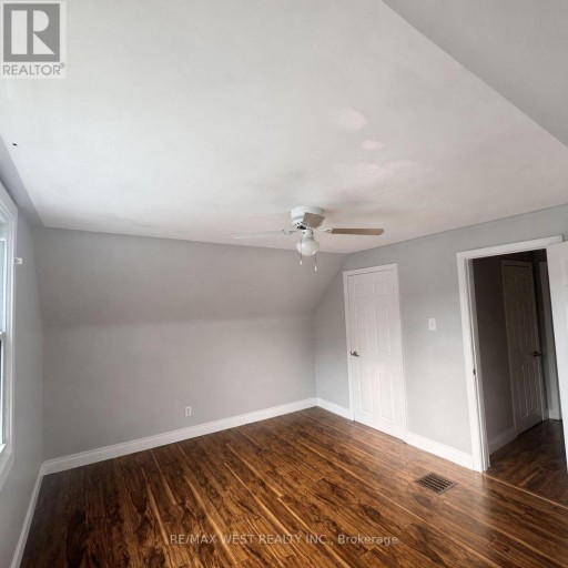 MAIN & 2ND - 53 SHADYSIDE AVENUE, Hamilton (Burkholme), Ontario, L8V3E2