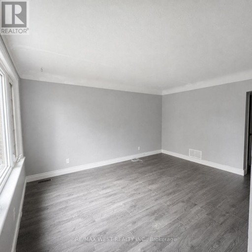 MAIN & 2ND - 53 SHADYSIDE AVENUE, Hamilton (Burkholme), Ontario, L8V3E2