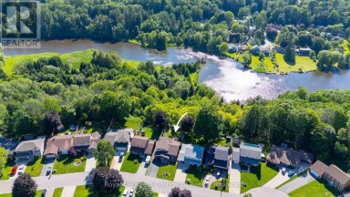 126 5TH AVENUE E Owen Sound Ontario photo 1