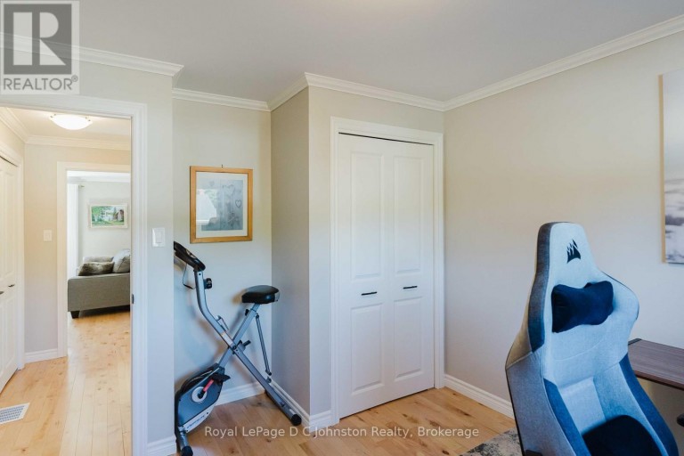 126 5TH AVENUE E, Owen Sound, Ontario, N4K6C7
