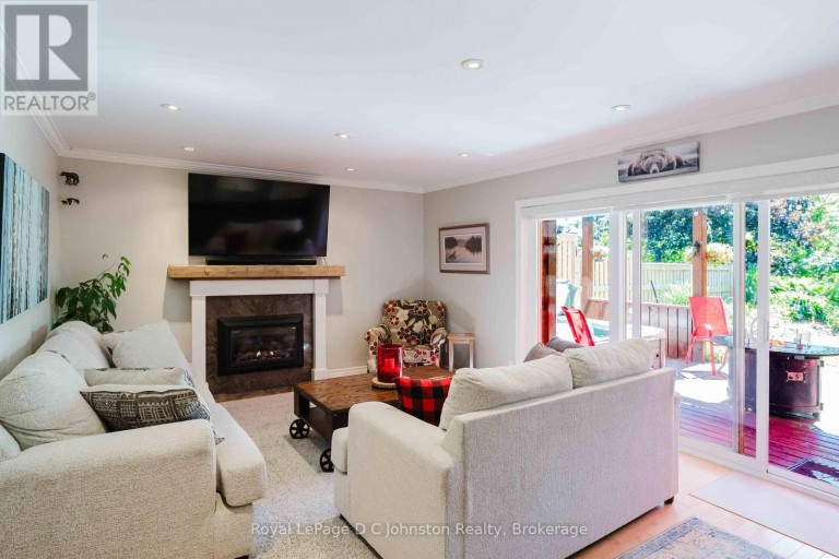126 5TH AVENUE E, Owen Sound, Ontario, N4K6C7