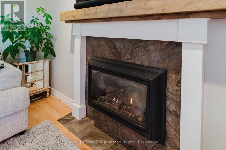 126 5TH AVENUE E, Owen Sound, Ontario, N4K6C7
