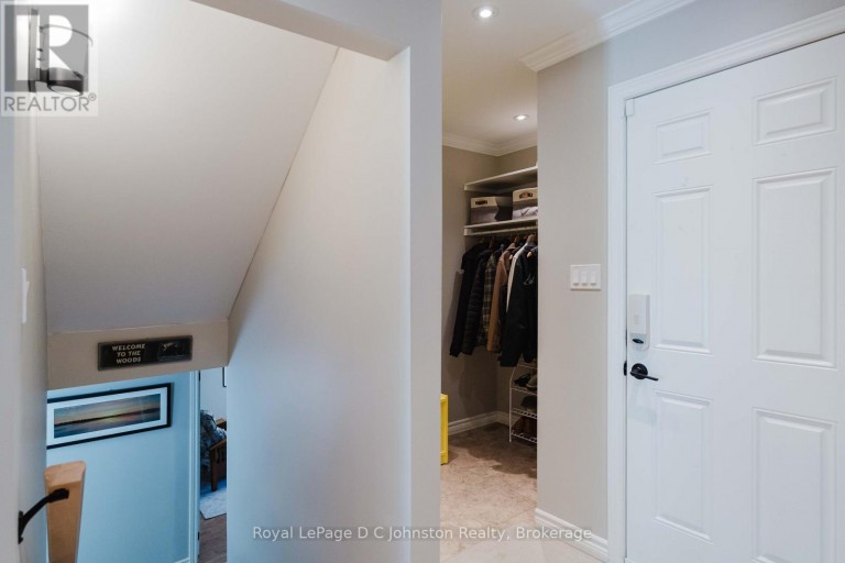 126 5TH AVENUE E, Owen Sound, Ontario, N4K6C7