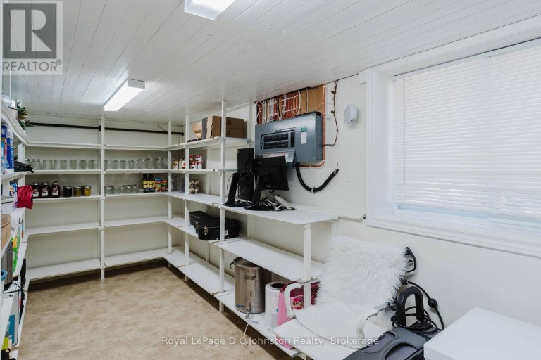 126 5TH AVENUE E, Owen Sound, Ontario, N4K6C7