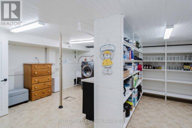 126 5TH AVENUE E Owen Sound Ontario photo 32