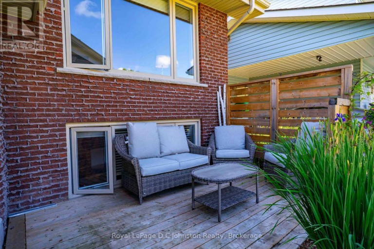 126 5TH AVENUE E, Owen Sound, Ontario, N4K6C7