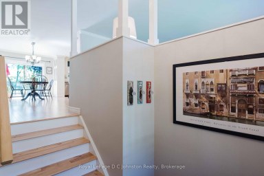 126 5TH AVENUE E Owen Sound Ontario photo 4