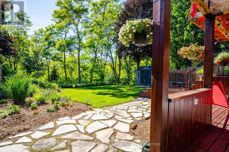 126 5TH AVENUE E, Owen Sound, Ontario, N4K6C7