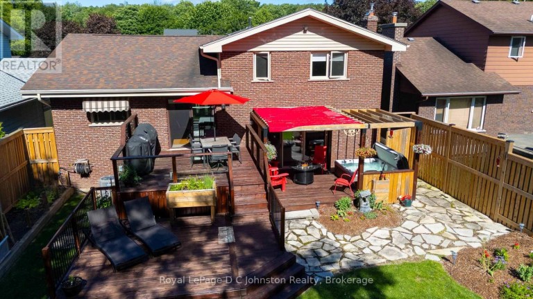126 5TH AVENUE E, Owen Sound, Ontario, N4K6C7