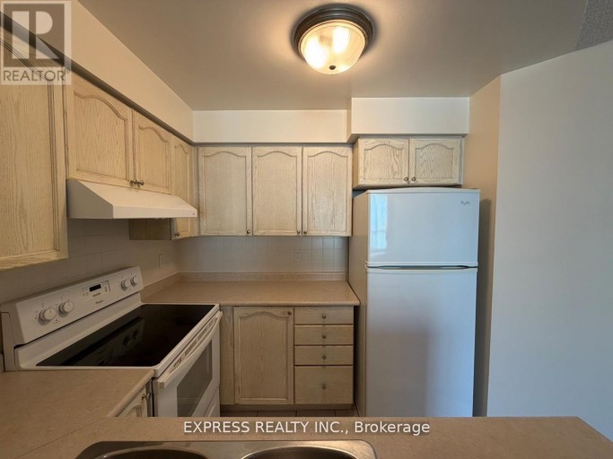 1106 - 29 PEMBERTON AVENUE, Toronto (Newtonbrook East), Ontario, M2M4L5